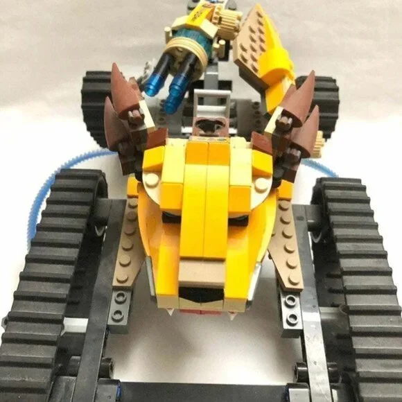 LEGO Legend of Chima Laval Royal Fighter Not Complete Parts - Picture 2 of 6